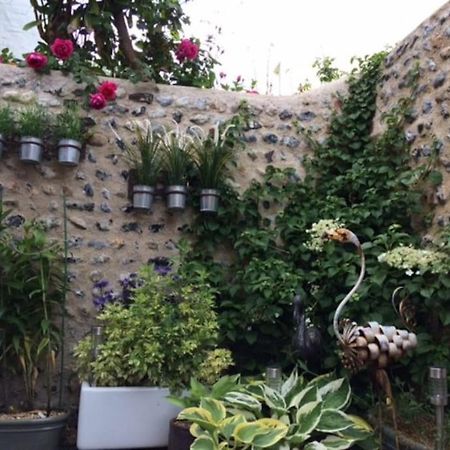River Road, Littlehampton, Executive Apartment エクステリア 写真