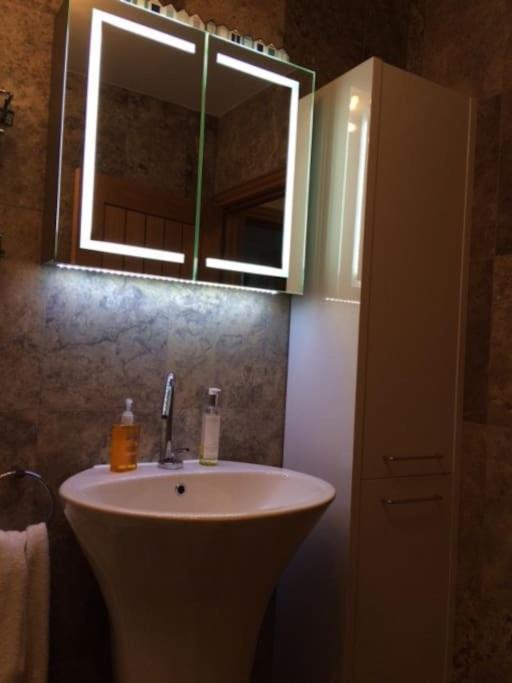 River Road, Littlehampton, Executive Apartment エクステリア 写真