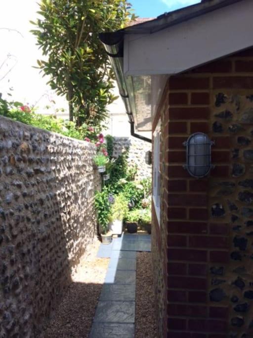 River Road, Littlehampton, Executive Apartment エクステリア 写真